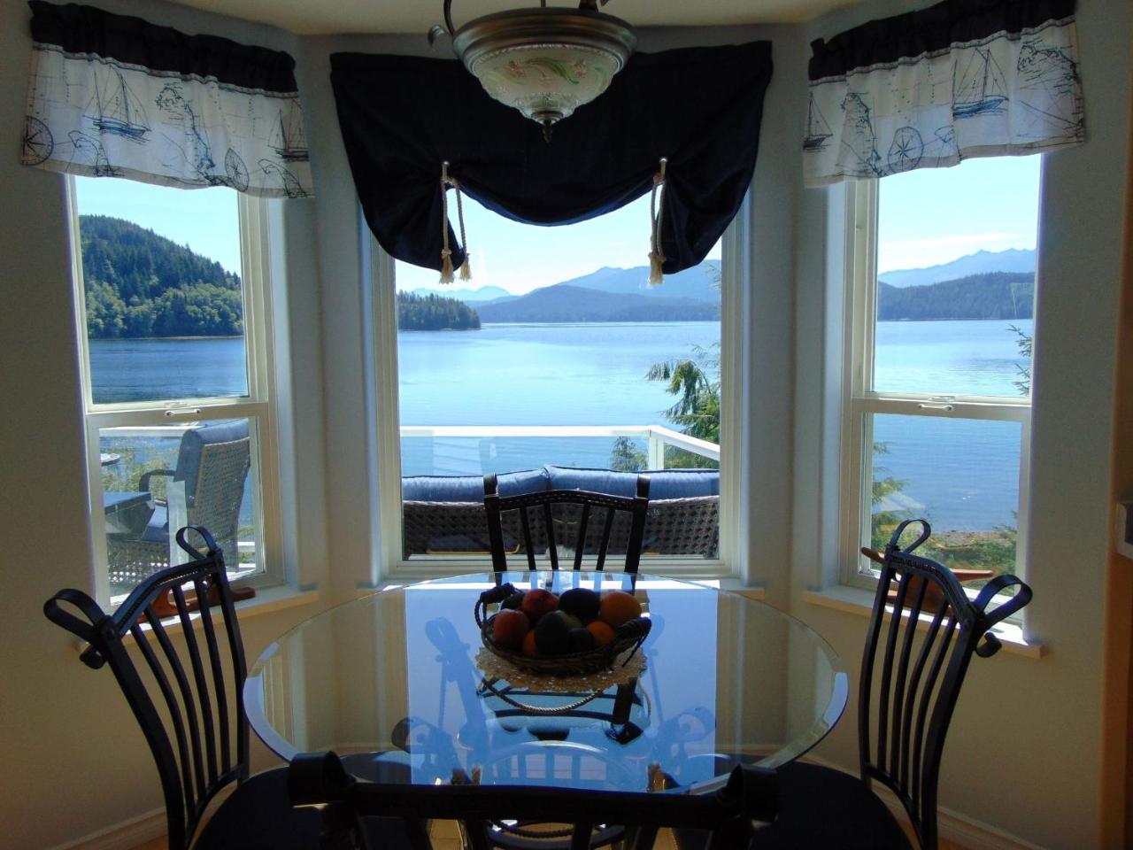 The Oceanfront Inn On Stephens Bay Coal Harbour Dış mekan fotoğraf